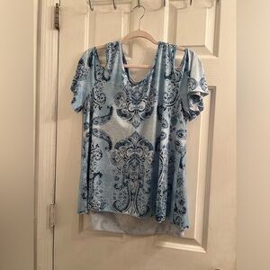 Size medium light blue paisley print pattern cold shoulder blouse